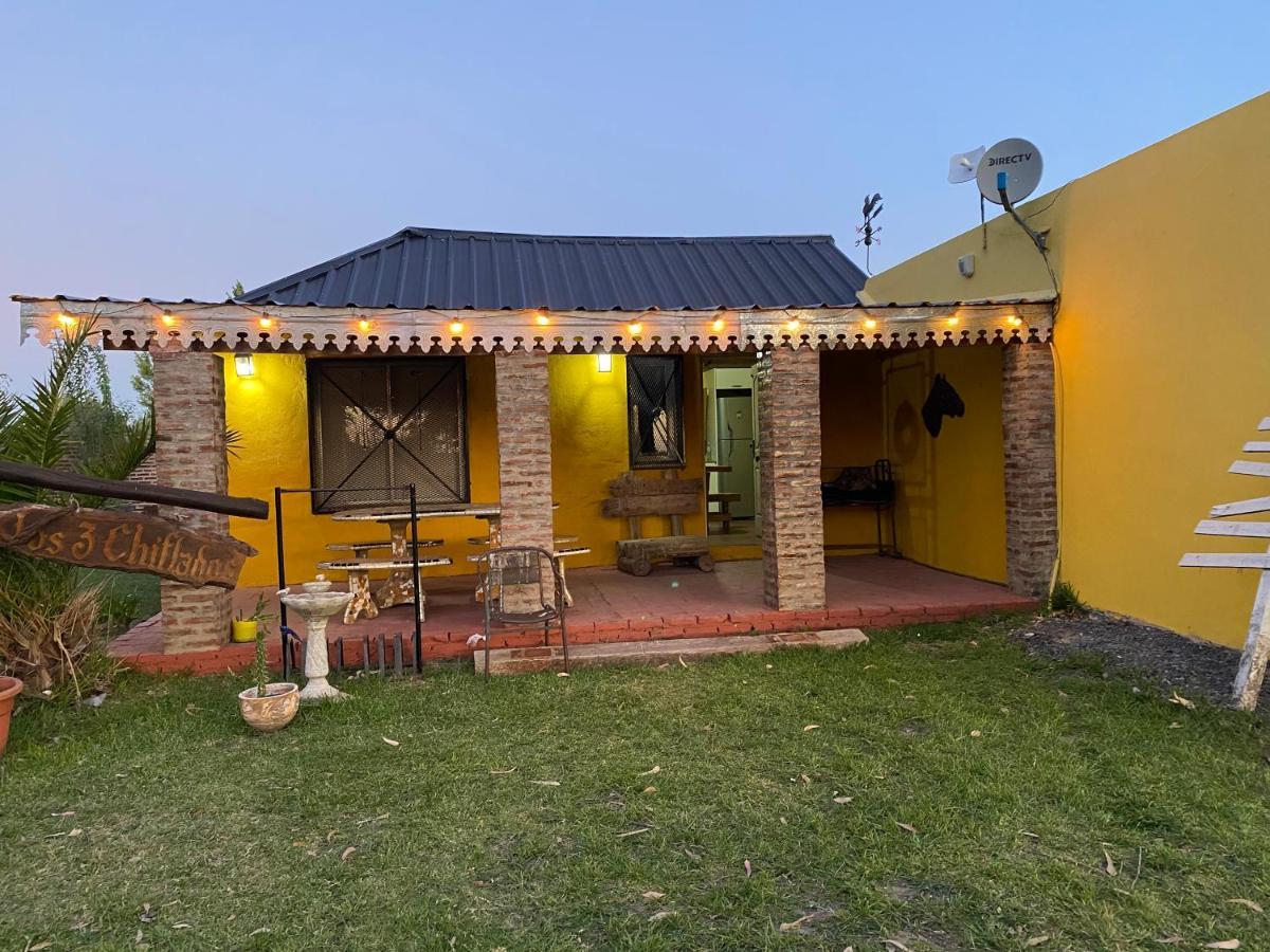 Los Tres Chiflados Chascomús المظهر الخارجي الصورة